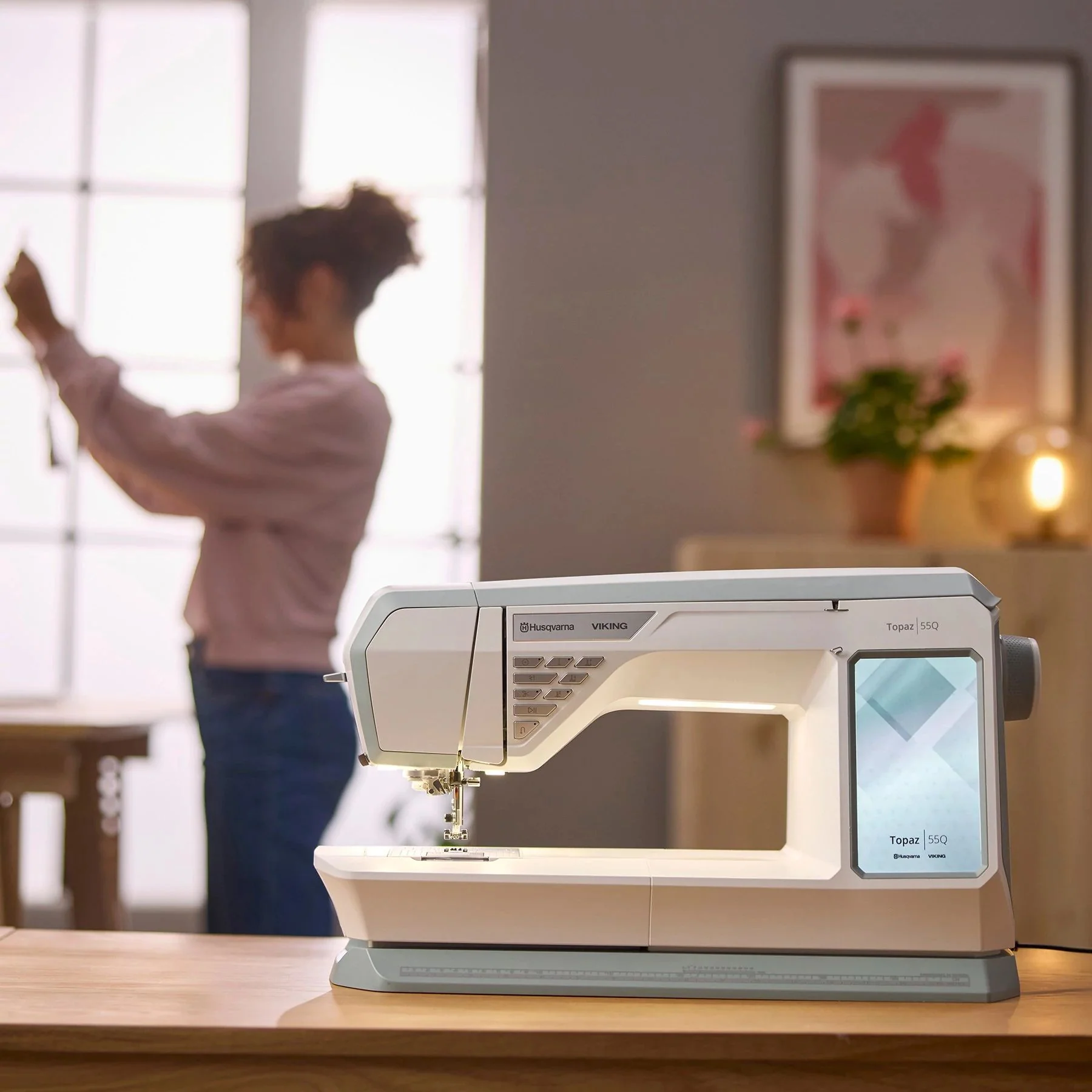 HUSQVARNA® VIKING® DESIGNER TOPAZ™ 55Q Sewing Machine - Image 14