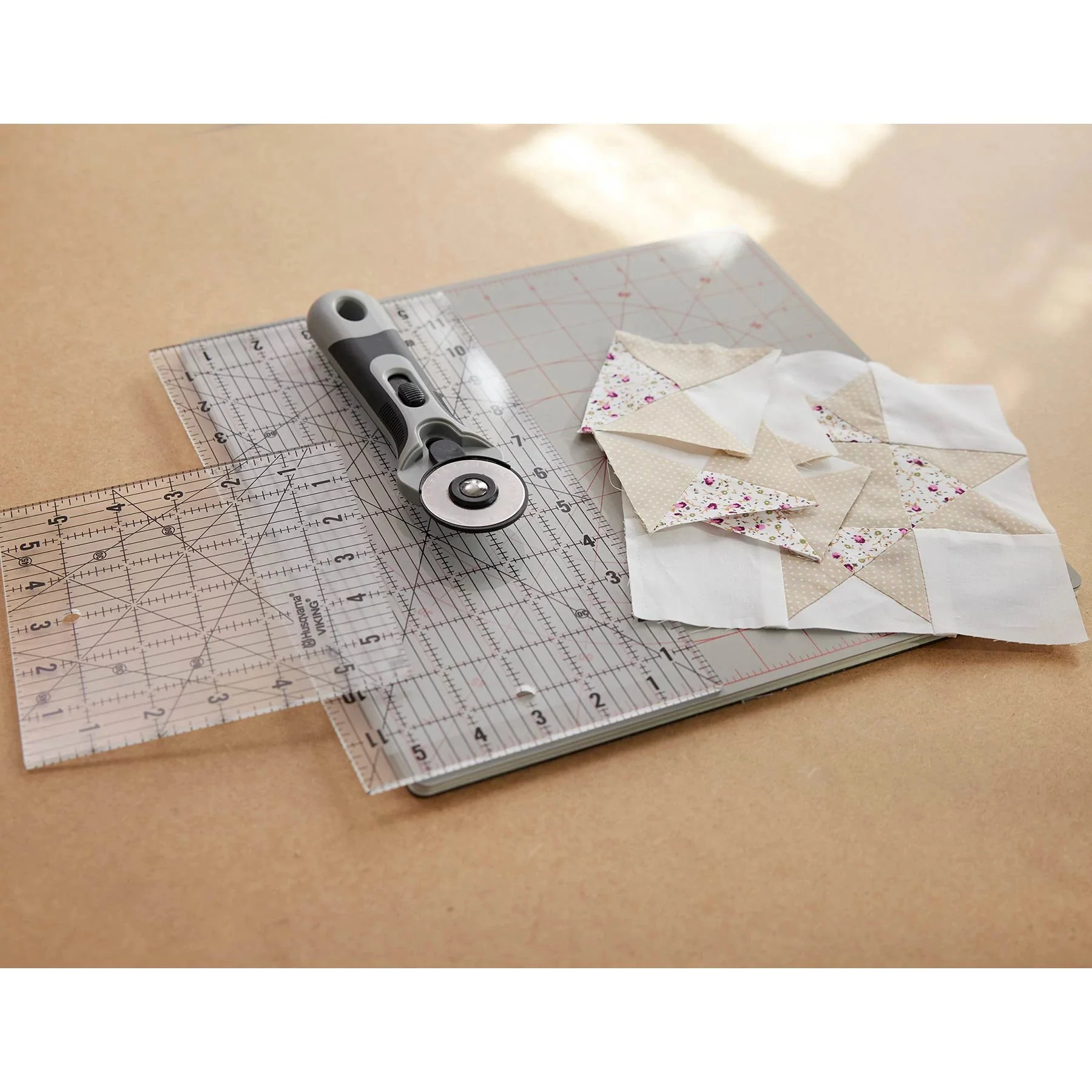 HUSQVARNA® VIKING® Epic™ Quilt™ 97 Sewing Machine - Image 11