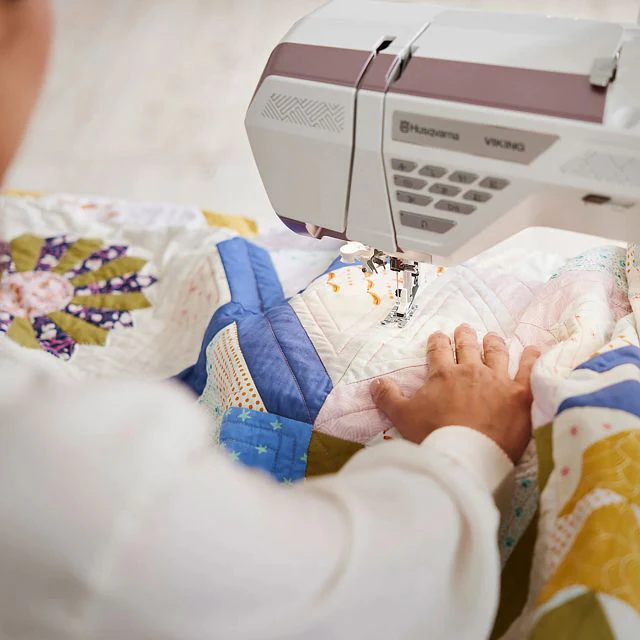 HUSQVARNA® VIKING® Epic™ Quilt™ 97 Sewing Machine - Image 15