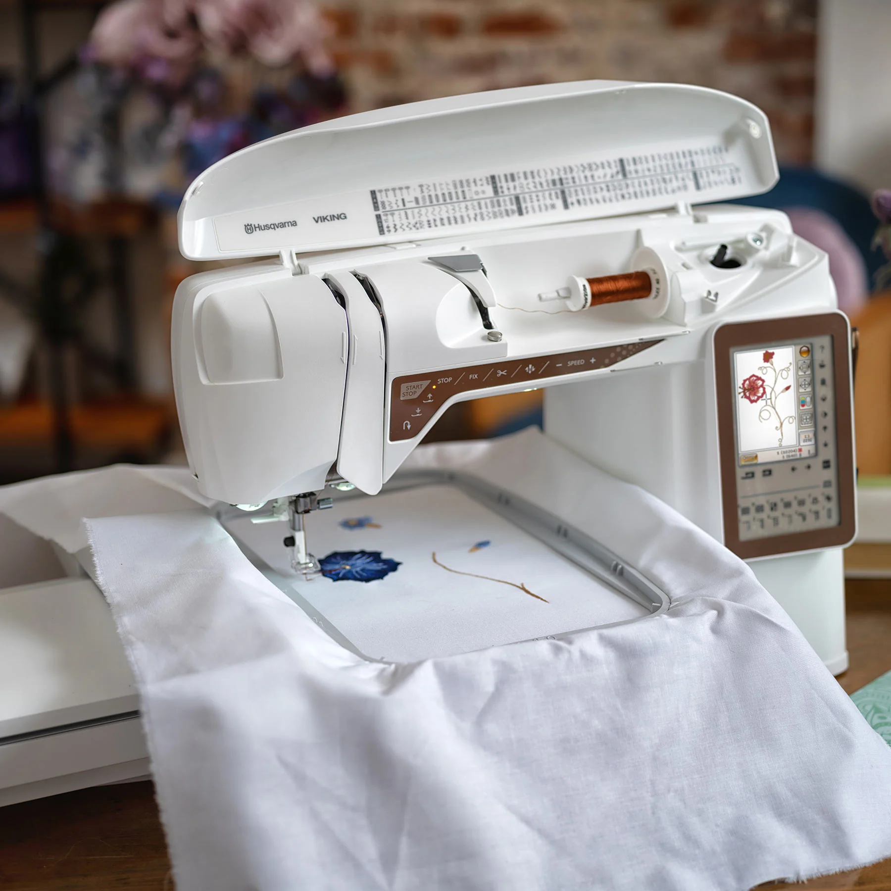 HUSQVARNA® VIKING® DESIGNER TOPAZ™ 40 Sewing & Embroidery Machine - Image 8