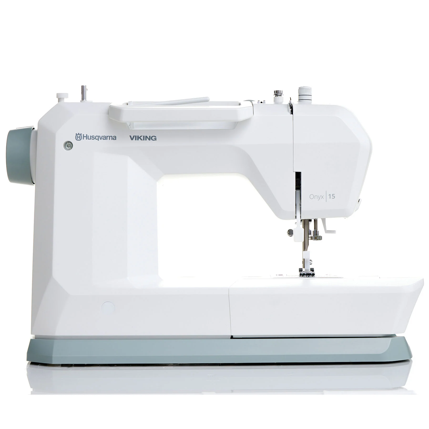 HUSQVARNA® VIKING® ONYX™ 15 Sewing Machine - Image 8