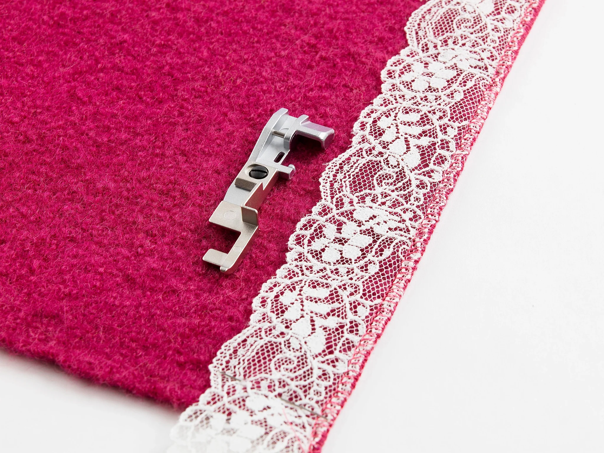 PFAFF® Beading Foot for hobbylock™ 2.0