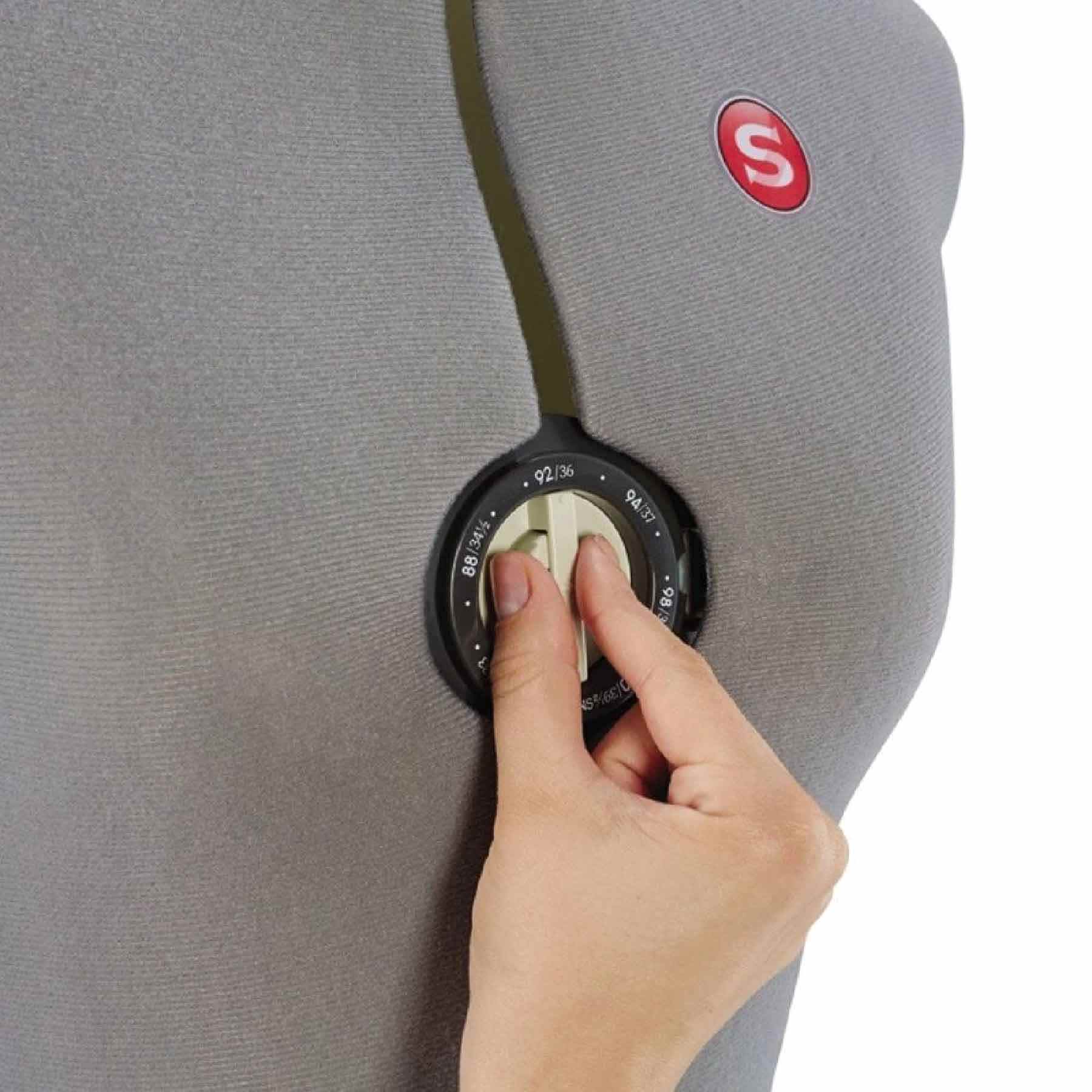 SINGER® Adjustable Dress Form- Medium/Large - Image 8